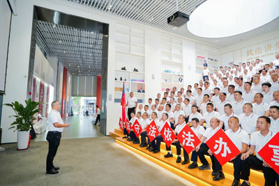 鐵保宏泰保安公司組織安保骨干隊(duì)員開展法制教育活動